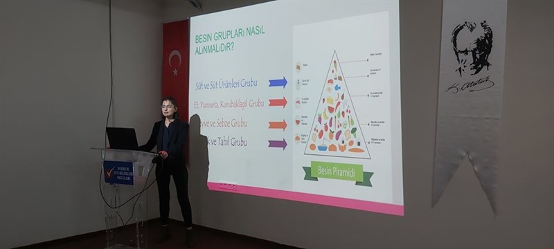 Dyt Meliha KAPANTAŞ tarafından verilen "Sağlıklı Beslenme ve Diyabet"konulu seminer